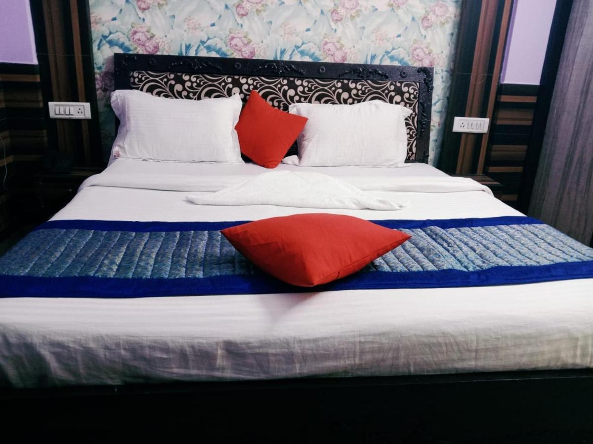 Perfect Palace Hotel New Delhi Bagian luar foto