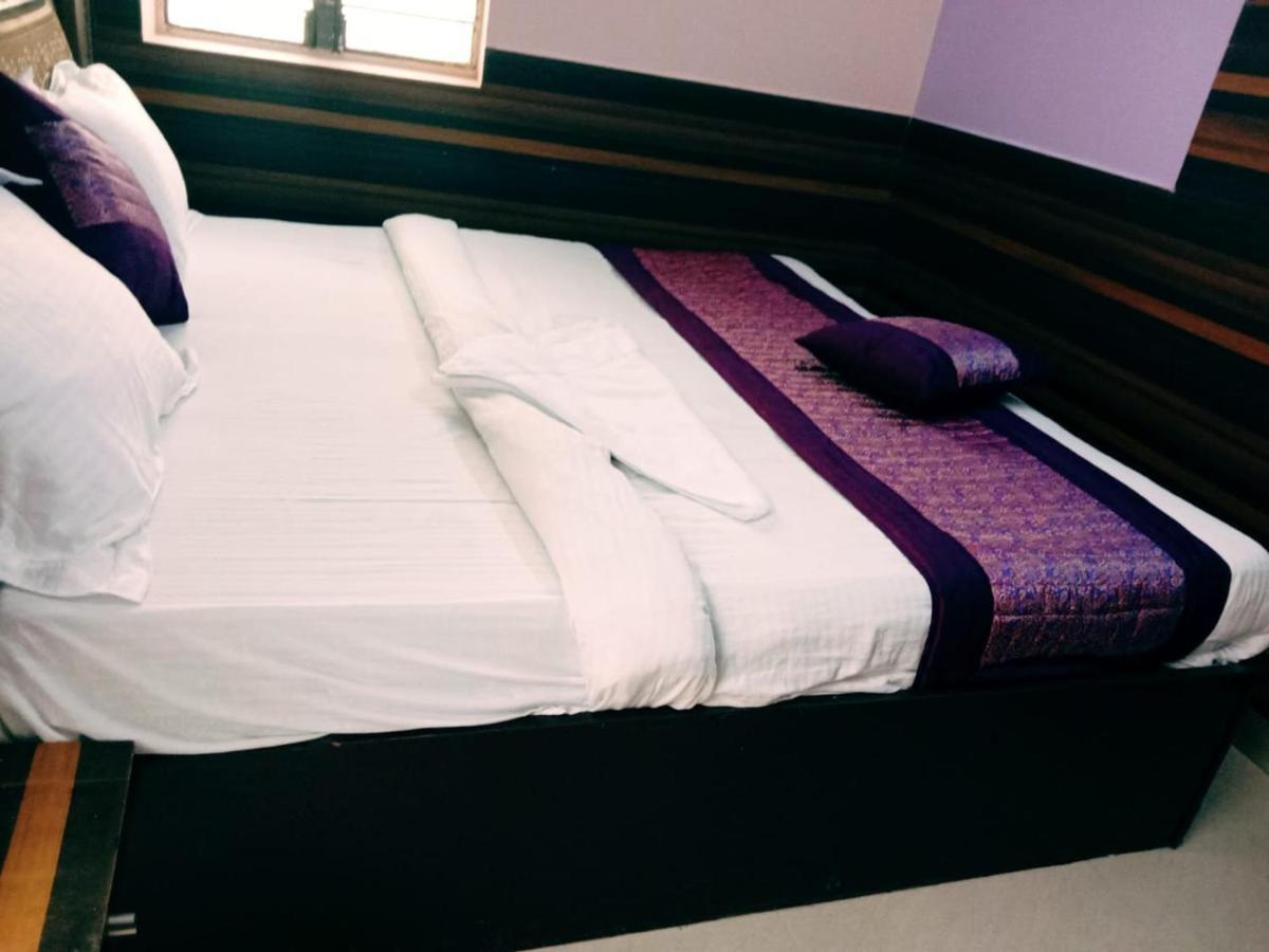 Perfect Palace Hotel New Delhi Bagian luar foto